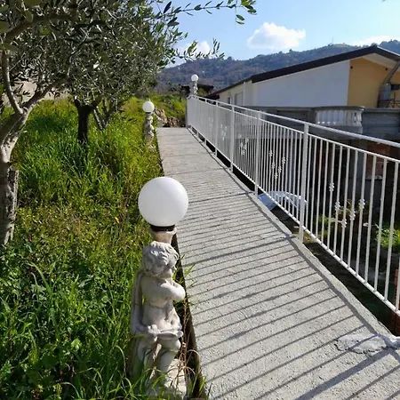 Domus Anfra Bed & Breakfast